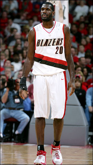 Greg Oden and the Blazers take on King James and the Cavs!